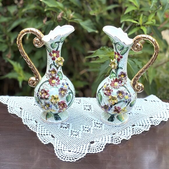 Vintage Ceramic Floral Rococo Vase Pair with Applied Flowers - Picture 1 of 13